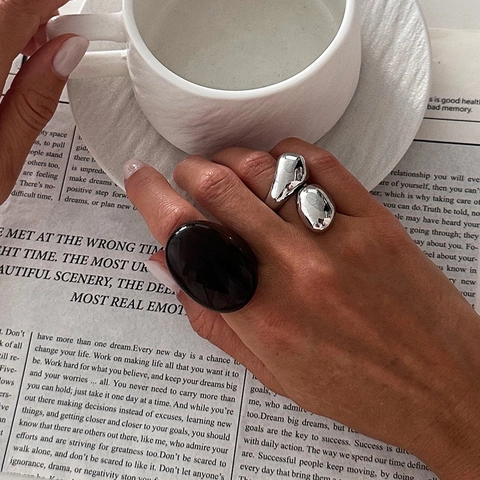 Vintage Chunky Alloy Metal Ring And Resin Oval Ring For Women Silver Plated Geometric Wide Band Jewelry Accessory