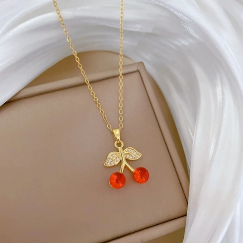Elegant Cherry Pendant Necklace For Women Minimalist Red Fruit Charm Clavicle Chain Gold Tone Sweet Small Fashion Jewelry