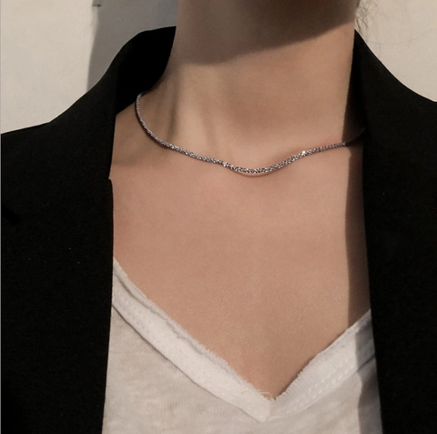 Collier Choker Minimaliste en Alliage Ciel Étoilé pour Femmes Chaîne Fine Scintillante avec Strass Bijoux de Cou pour Quotidien et Fête