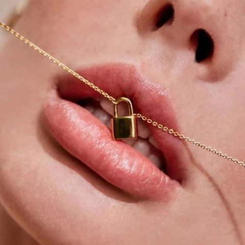 Minimalist Stainless Steel Gold Plated Mini Padlock Pendant Necklace For Women Elegant Ins Style Jewelry Daily Wear Accessory