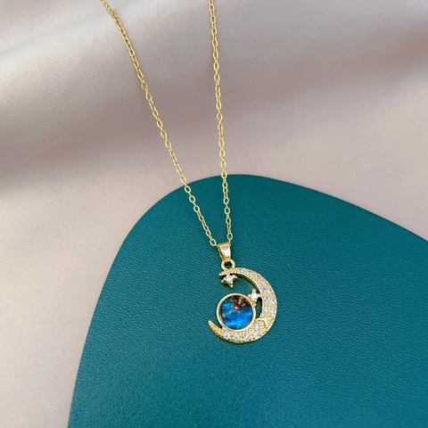 Luxury Gold Alloy Star And Moon Planet Pendant Necklace For Women Full Rhinestone Galaxy Celestial Clavicle Chain Jewelry Gift