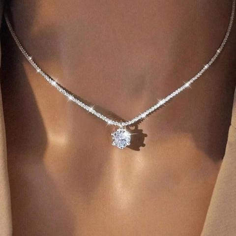Minimalist Silver Plated Zirconia Pendant Necklace For Women Sparkling Round Cut Zircon Gypsophila Chain Clavicle Jewelry