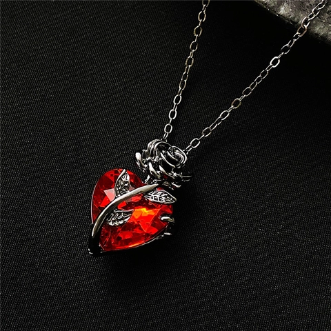 Collana con Ciondolo a Rosa in Lega Gotica Vintage con Cuore Rosso Strass per Donna Girocollo Romantico a Forma di Cuore Gioielli Regalo