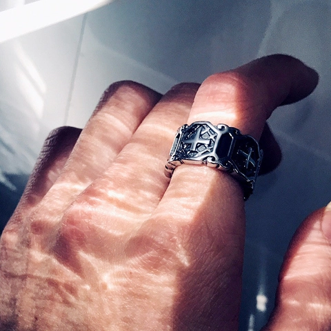 Vintage Punk Gothic Cross Ring For Men Women Alloy Electroplated Oxidized Silver Hip Hop Signet Ring Statement Jewelry