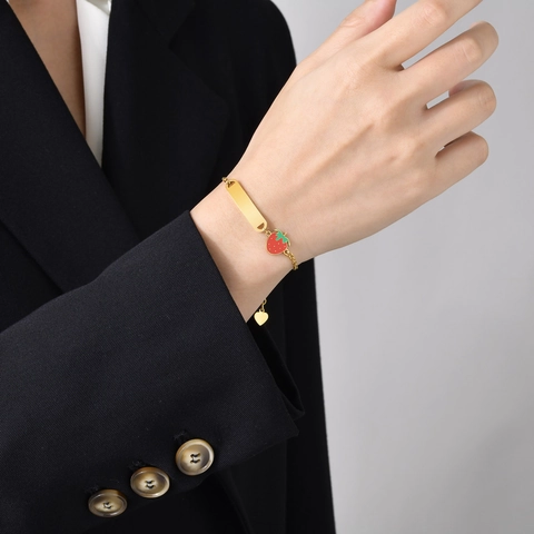 Bracelet Barre ID Personnalisable Acier Inoxydable Émail Fraise Pendentif Cœur Chaîne Réglable pour Enfants Femmes Bijoux