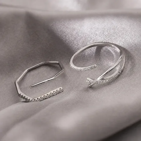 Anillo Abierto Geométrico Minimalista Plateado para Mujer Forma de Cruz X con Diamantes de Imitación Ajustable Joyería