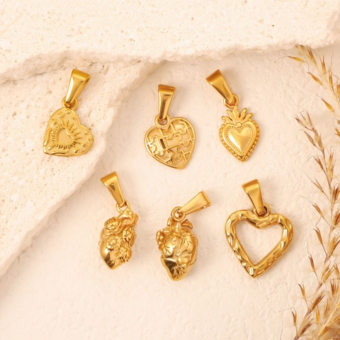 Vintage Stainless Steel Heart Pendant Necklace For Women Gold Plated Anatomical Relief Puzzle Heart Luxury Neckpiece Jewelry