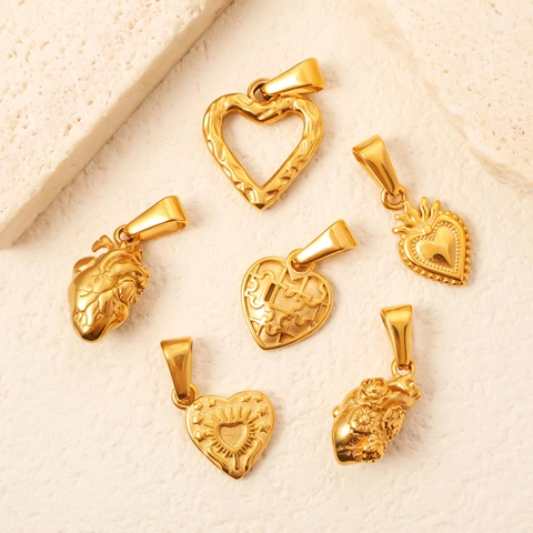Vintage Stainless Steel Heart Pendant Necklace For Women Gold Plated Anatomical Relief Puzzle Heart Luxury Neckpiece Jewelry