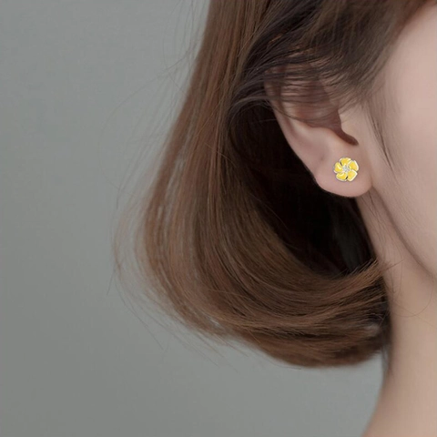 Sweet S925 Sterling Silver Earring Post Flower Stud Earrings Yellow Enamel Floral Korean Style Petite Jewelry For Women