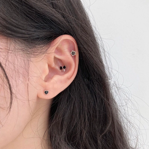 Eleganti Orecchini a Lobo con Fiocco in Rame Placcato Nero Bianco Strass Chiusura a Sfera Filettata Gioielli alla Moda per Donna Regalo