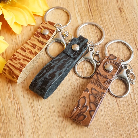 Vintage Echt Leer Sleutelhanger Voor Vrouwen Mannen Handgemaakte Reliëf Lederen Sleutelring Legering Karabijnsluiting Tas Hanger Accessoire