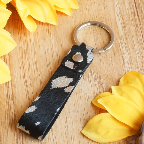 Portachiavi in Vera Pelle con Pelo di Cavallo Stampa Animalier Leopardo Zebra Mucca Ciondolo per Borsa con Bottone in Lega