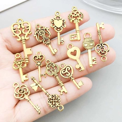 Vintage Antique Gold Alloy Hollow Heart Key Pendants For DIY Bracelet Necklace Making Retro Jewelry Charms Decorative Accessories