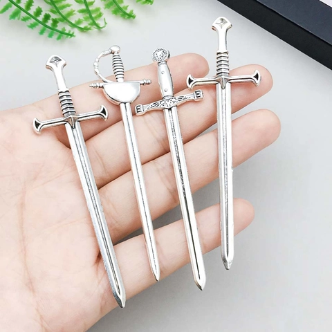 Vintage Antique Silver Zinc Alloy Sword Dagger Pendants For DIY Necklace Jewelry Making Crafts Handmade Charms Gladiator Sword