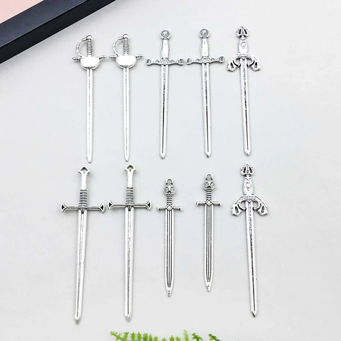 Vintage Antique Silver Zinc Alloy Sword Dagger Pendants For DIY Necklace Jewelry Making Crafts Handmade Charms Gladiator Sword