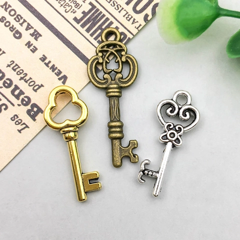 Vintage Alloy Key Pendants For DIY Jewelry Making Antique Bronze Silver Gold Hollow Heart Floral Charms Crafting Accessories