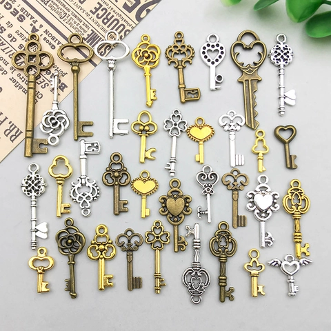 Vintage Alloy Key Pendants For DIY Jewelry Making Antique Bronze Silver Gold Hollow Heart Floral Charms Crafting Accessories