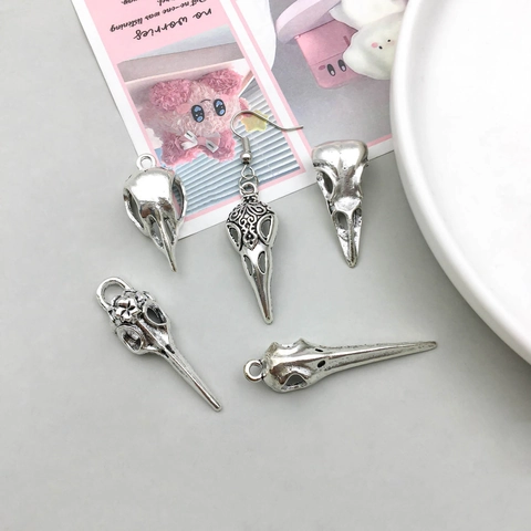 Antique Silver Zinc Alloy Bird Skull Pendants Vintage Gothic Raven Head Charms For DIY Jewelry Making Necklaces Making Accessory