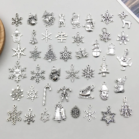 Vintage Antique Silver Christmas Alloy Charms For DIY Jewelry Making Snowflake Santa Claus Reindeer Tree Bell Pendant Accessories