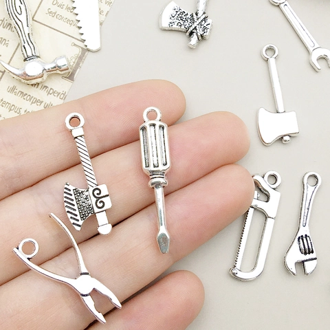 Pendentifs Outils Argent Antique Vintage pour la Fabrication de Bijoux Clé Marteau Hache Scie Pince Accessoires de Bricolage Collier Bracelet