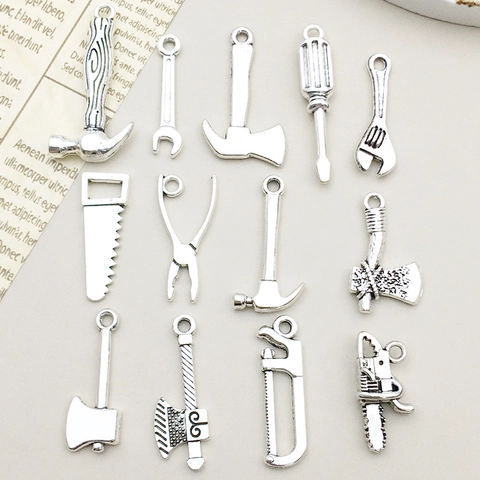 Pendentifs Outils Argent Antique Vintage pour la Fabrication de Bijoux Clé Marteau Hache Scie Pince Accessoires de Bricolage Collier Bracelet