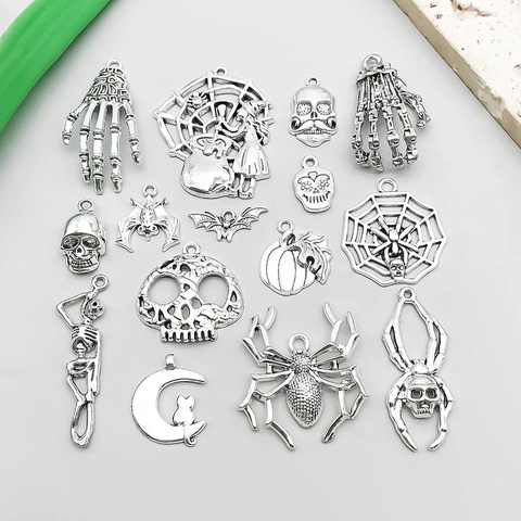 Ciondoli in Lega di Zinco Argento Antico Halloween Teschio Ragno Zucca Pipistrello Luna Gatto per Braccialetti Collane Fai da Te Accessori per Gioielli