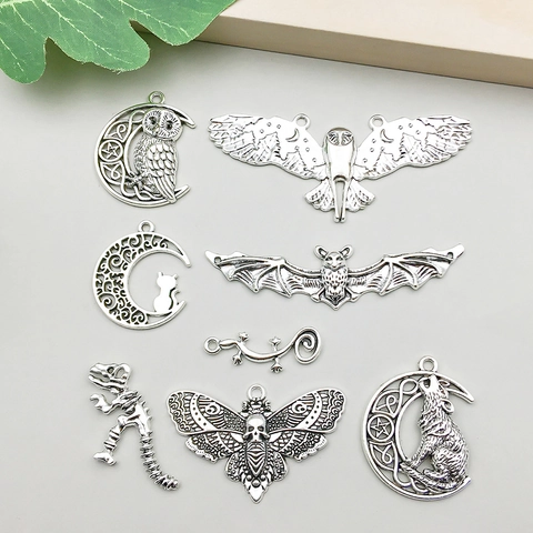 Colgantes Animales Góticos Plata Antigua Aleación Zinc Halloween Murciélago Búho Luna Lobo Calavera Mariposa para Joyería DIY