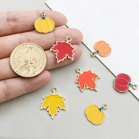Legierung Emaille Erntedankfest Anhänger Cartoon Kürbis Ahornblatt Charms Für DIY Halskette Armband Herstellung Herbst Schmuckzubehör