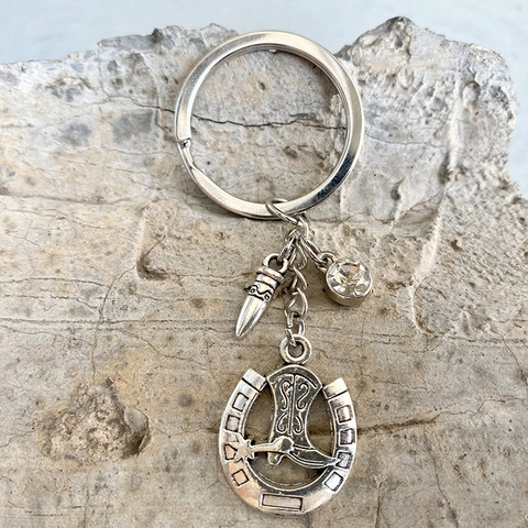 Western Cowboy Style Metal Keychain Vintage Silver Horseshoe Boots Sunflower Bull Head Pendant Rhinestone Charms Keyring