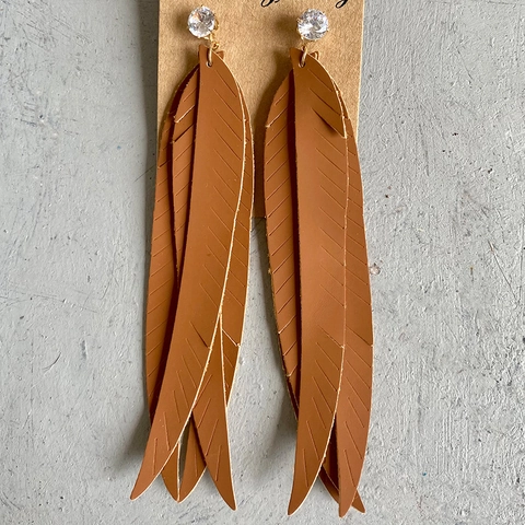 Bohemian Multi Layer Leaf Dangle Earrings For Women PU Leather Rhinestone Inlaid Geometric Feather Shape Statement Jewelry