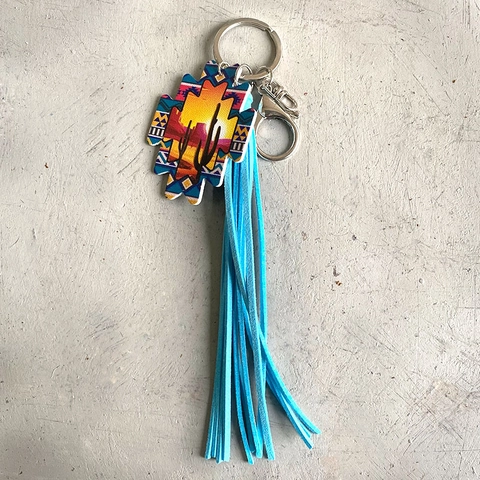 Llavero de Borla de Cuero Bohemio Occidental Patrón Étnico Azteca Cráneo de Toro Cactus Colgante de Bolso para Mujer