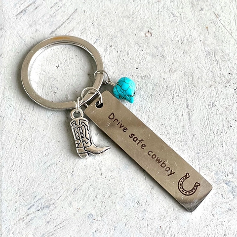 Western Cowboy Boot Keychain Leather Metal Drive Safe Cowboy Cowgirl Turquoise Pendant Horseshoe Cactus Cross Bull Head Vintage Accessories
