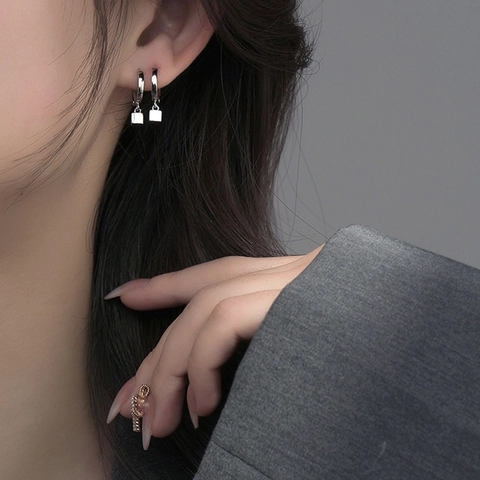 Boucles d'Oreilles Pendantes Cube Géométrique en Cuivre Plaqué Or Minimaliste Avec Tige en Argent Élégantes Boucles d'Oreilles Style Instagram pour Femmes