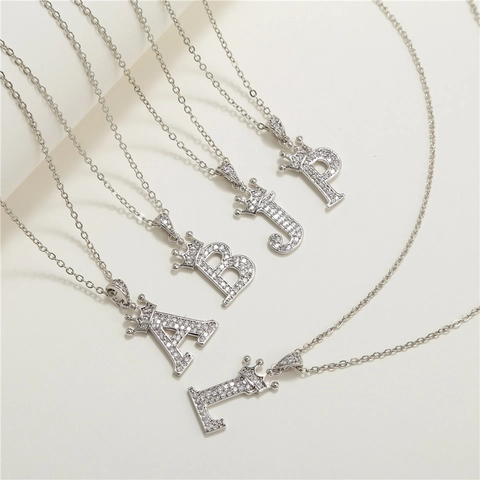 Hip Hop Micro Pave Zircon Kroon Letter Hanger Halsketting Voor Vrouwen Zilver Wit Goud Vergulde Koperen Initiaal Sieraden