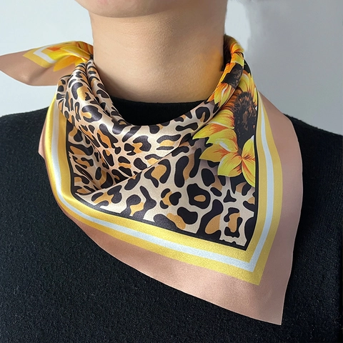 Women's Vintage Sunflower Leopard Print Satin Scarf Elegant Polyester Square Scarf Fashion Hair Band Neck Scarf For Daily Wear