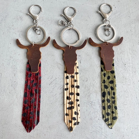 Llavero de Borla de Cuero con Estampado de Leopardo con Cabeza de Toro Occidental para Mujer Boho Vintage Bolso Colgante Accesorio