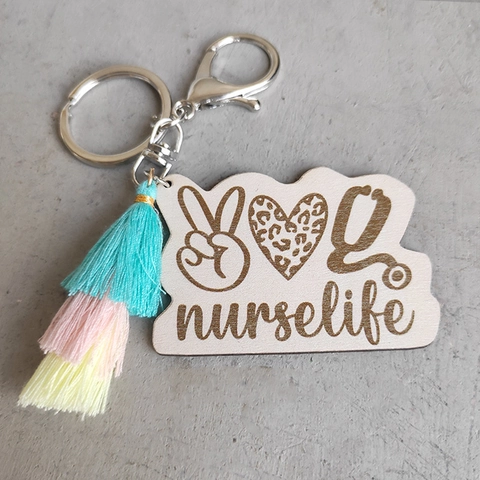 Porte-clés Nurse Life Plaque En Bois Symboles Médicaux Pompon Coloré Anneau Pour Personnel Médical Cadeau Graduation