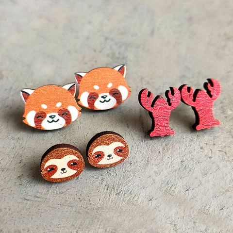 Simpatici Orecchini a Bottone in Legno Animali Cartone Animato Panda Rosso Bradipo Aragosta per Studenti Donna Regalo