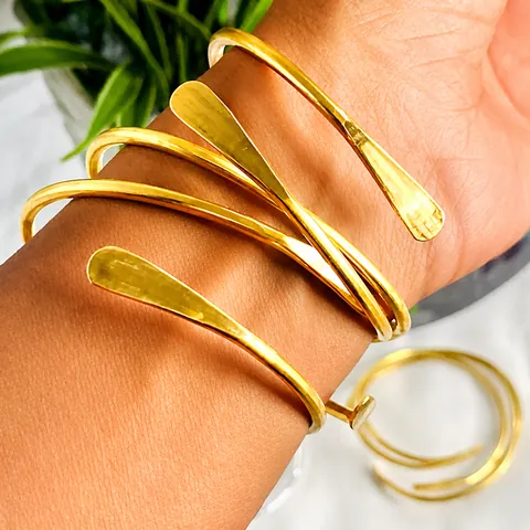 Punk Iron Metal Spiral Upper Arm Cuff Multiple Layer Bracelet For Women Vintage Gold Silver Plated Geometric Bangle Jewelry