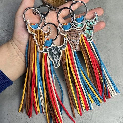 Western Bull Head Tassel Keychain Bohemian Ethnic Bag Pendant Rhinestone Alloy Leather Embossed Fringe Accessory Key Ring