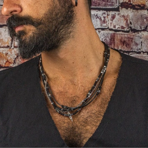 Collier Multi-couches en Cuir Perlé pour Hommes Style Ethnique Vintage Pendentif Triangle Avec Perles d'Agate Noire Bijoux en Alliage