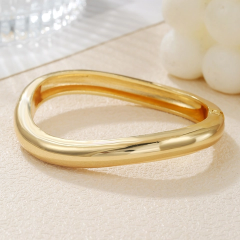 Bold Geometric Alloy Open Cuff Bangle Minimalist High Polish Metal Chunky Statement Bracelet For Women Fashion Jewelry Accessories