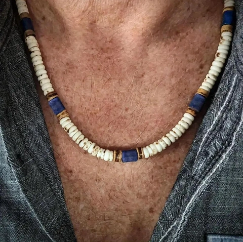 Collier en Perles de Pierre Naturelle Bohème pour Hommes Femmes Fait Main Howlite Lapis-lazuli Perle en Bois Bijoux de Plage