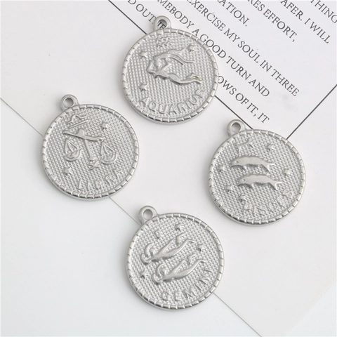 Ciondolo Segni Zodiacali in Acciaio Inossidabile per Creazione di Gioielli DIY Moneta Rotonda a Rilievo per Collane Bracciali Accessori Argento