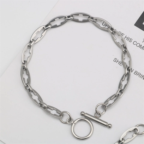 Bracciale a Catena con Croce Svuotata in Acciaio Inossidabile Fatto a Mano Punk Hip Hop Geometrico Bracciale per Uomo Donna Gioielli di Personalità Regalo