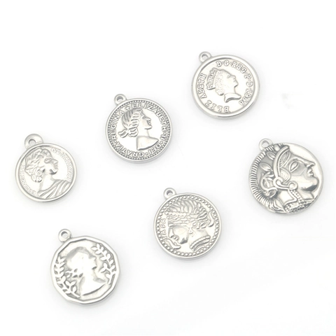 Vintage Stainless Steel Queen Portrait Coin Pendant Only For DIY Necklace Bracelet Jewelry Making Women Accessories Relief Pendant