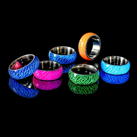 Im Dunkeln Leuchtender Edelstahlring Leuchtendes Rissmuster Bandring Unisex Nachtlicht Modeschmuck Für Party Damen Herren