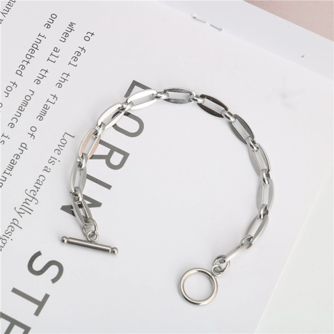 Bracciale a Catena con Fibbia OT in Acciaio al Titanio Design Geometrico a Rombo Unisex Argento Minimalista Gioielli Moda