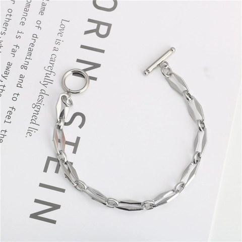 Bracciale a Catena con Fibbia OT in Acciaio al Titanio Design Geometrico a Rombo Unisex Argento Minimalista Gioielli Moda