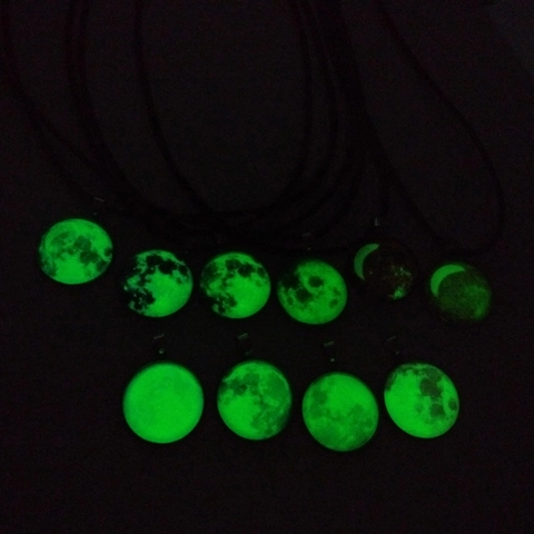 Collana con Pendente Universo Spazio Galassia Luminosa Cordino Cerato in Acciaio Inossidabile Luna Cielo Stellato Gioiello